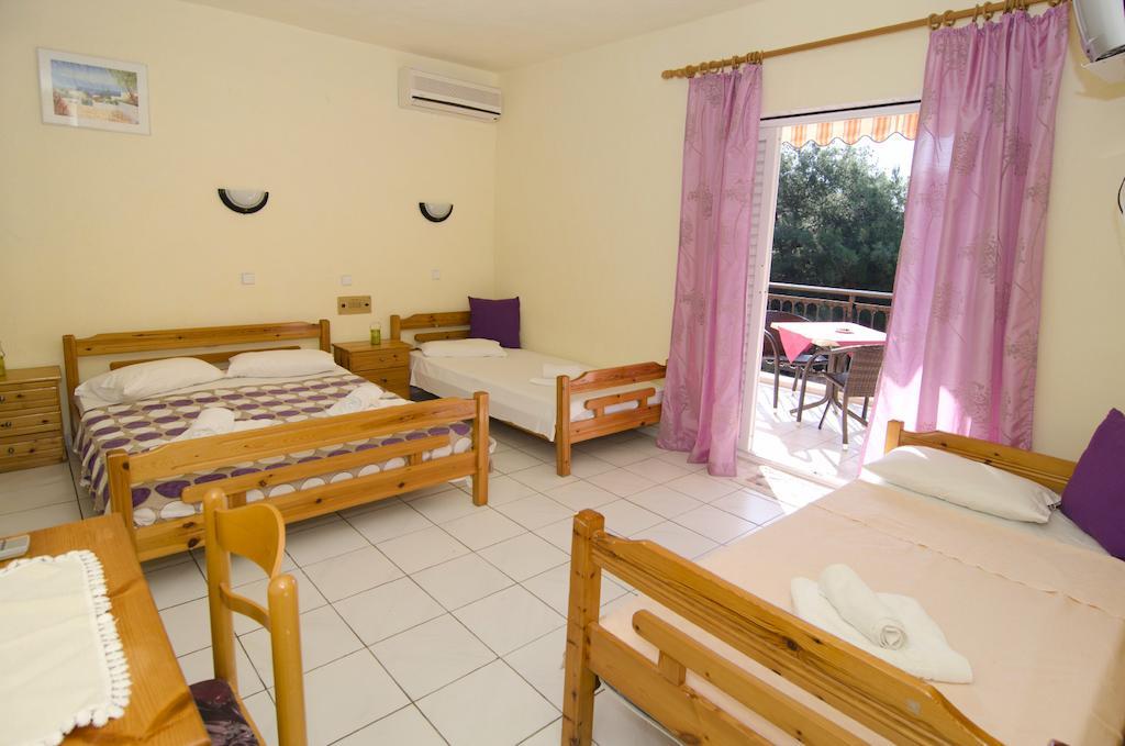 Studios Chrissi Limenaria  Oda fotoğraf